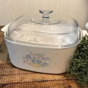 Pyrex 10” casserole